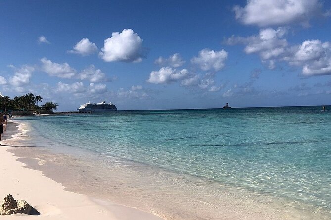 4 Stops Tour: Stingray, Snorkeling, Starfish & 7 Mile Beach - Starfish Point: calm water and a slower look