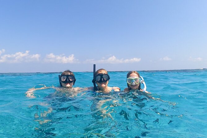 Acquarius Stingray City and Snorkel Tours - Weather, wildlife, and group size can change the day