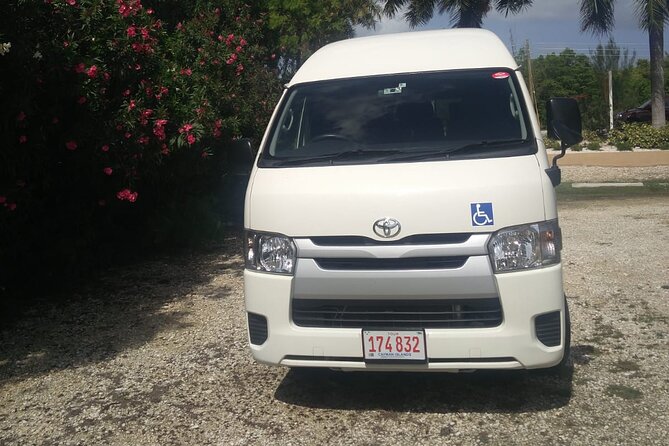 Airport Transfer to West Bay Accommodations (GCM)-Round Trip - Booking details that deserve care