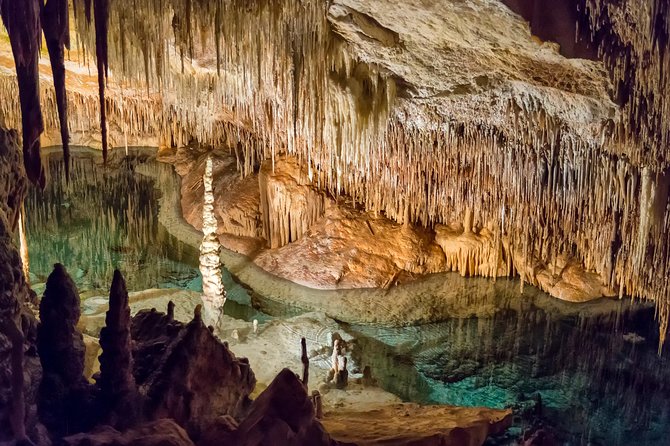 Cayman Crystal Caves & Pedro St James Castle or Botanical Garden - Two very different sides of Grand Cayman in four and a half hours
