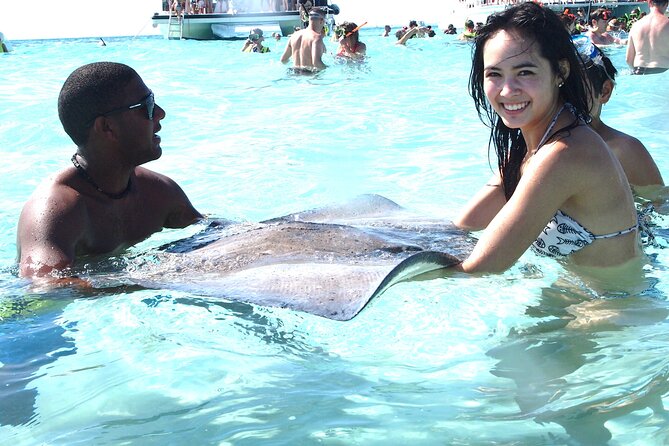 Full-Day Private Stingray City Snorkeling and Starfish Beach Tour - What the private price really buys you