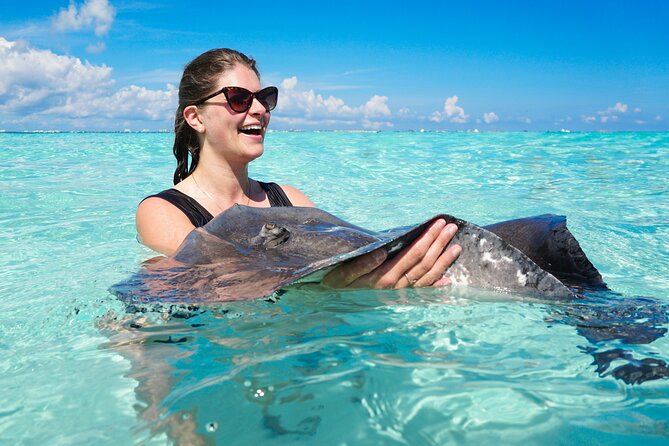 Grand Cayman Catamaran Tour to Stingray City and Rum Point - A smooth start from Safehaven Marina