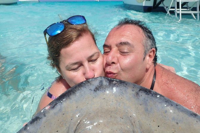 Grand Cayman Half-Day Private Charter - Food, drinks, and what is really included