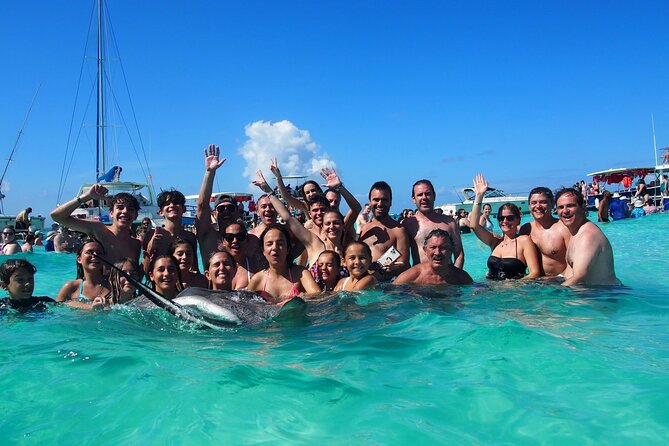 Private 4 hour Catamaran Tour - A Quieter Stop at Starfish Point