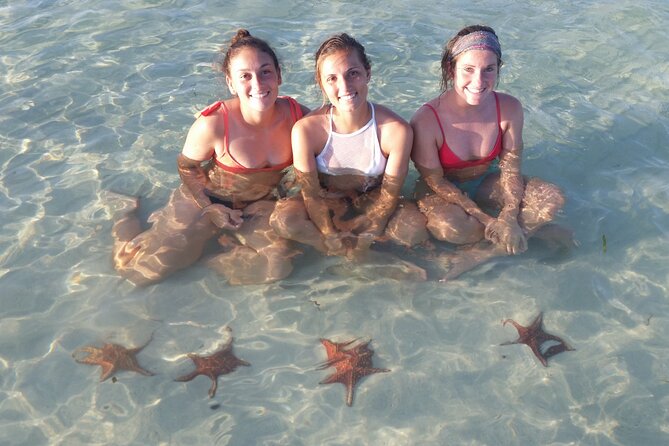 Private boat charter in Grand Cayman - Snorkeling with gear already onboard