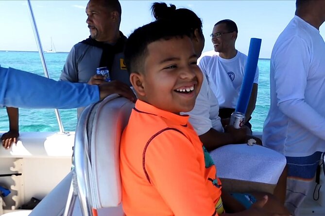 Private Boat Tour in Cayman Islands - Crew service and the family factor