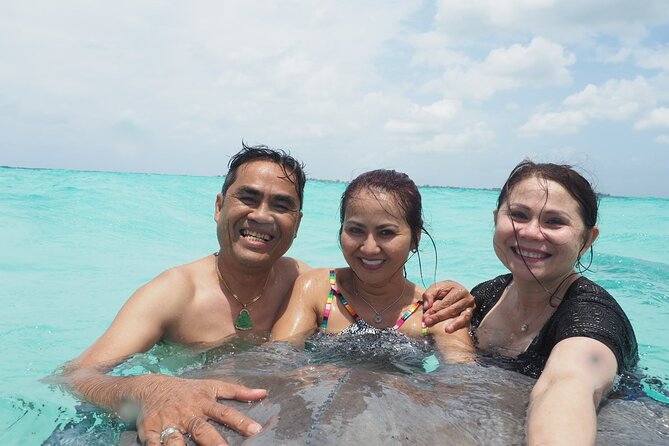 Small Group 7 Mile Beach Stingray City and Coral Gardens Tour - Weather, comfort, and what to bring