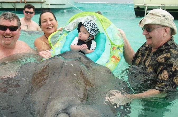 Stingray City Experience Plus One Snorkeling Stop - What the experience is like for families