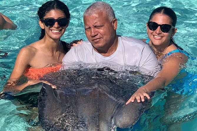 StingrayCity ,Coral Garden & Starfish Tour. - Starfish Point and the shallow-water finale