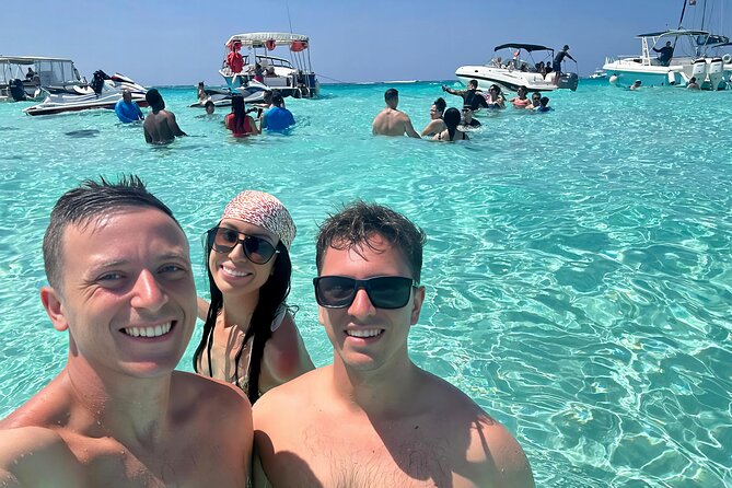 StingrayCity ,Coral Garden & Starfish Tour. - Group size, crowds, and the meaning of small boat